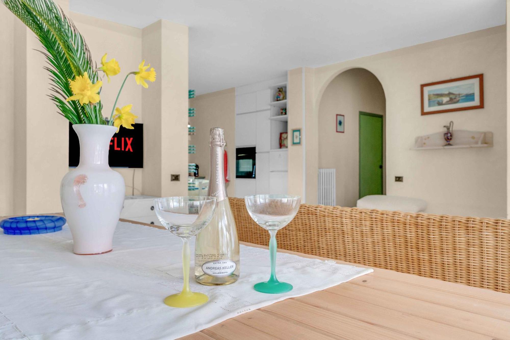 Ampia Dimora A Salo Con Parcheggio E Giardinoアパートメント エクステリア 写真